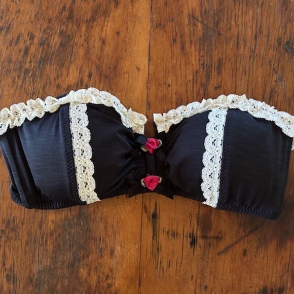 Betsey Johnson Lacy Florettes Halter Bikini - Picture 4 of 9